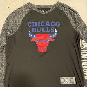 Bulls long sleeve Shirt Size youth Large